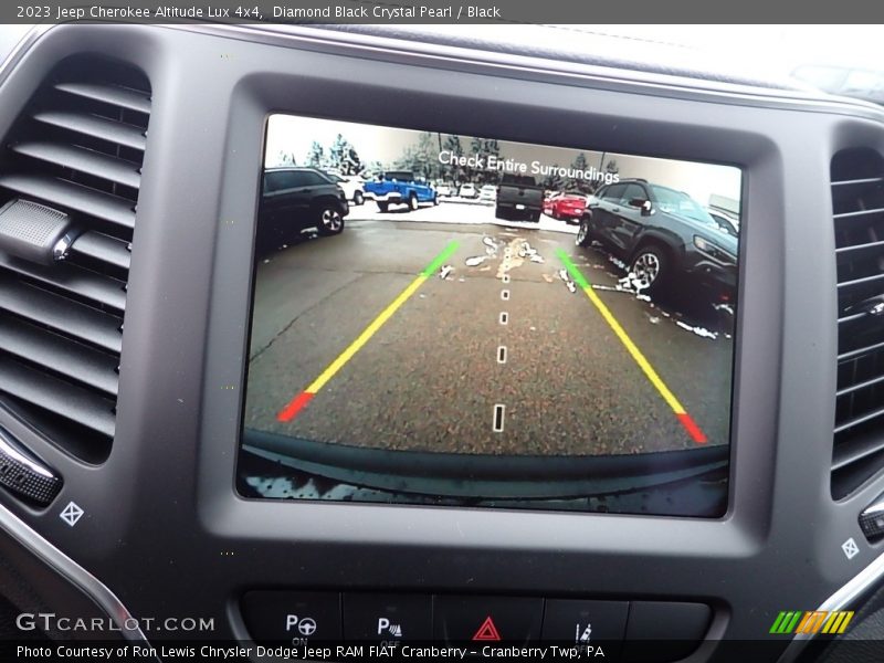 Diamond Black Crystal Pearl / Black 2023 Jeep Cherokee Altitude Lux 4x4