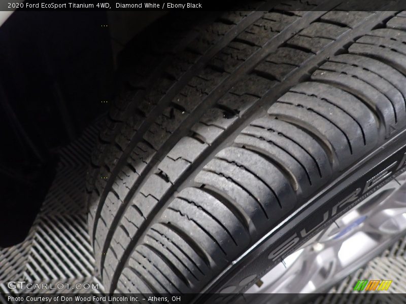 Diamond White / Ebony Black 2020 Ford EcoSport Titanium 4WD