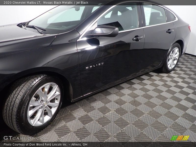 Mosaic Black Metallic / Jet Black 2020 Chevrolet Malibu LT