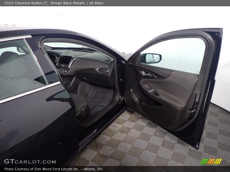 Mosaic Black Metallic / Jet Black 2020 Chevrolet Malibu LT