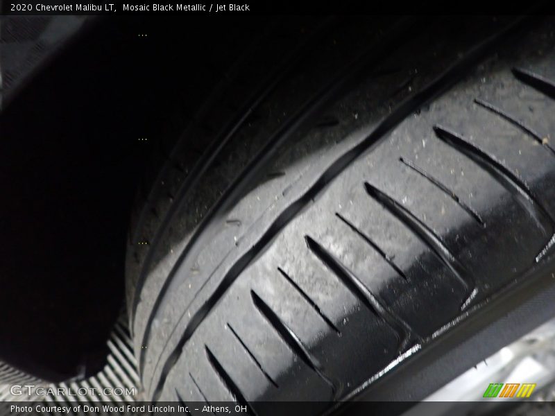 Mosaic Black Metallic / Jet Black 2020 Chevrolet Malibu LT