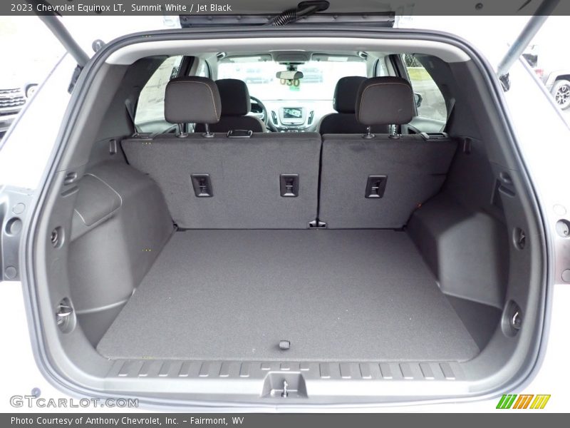 Summit White / Jet Black 2023 Chevrolet Equinox LT