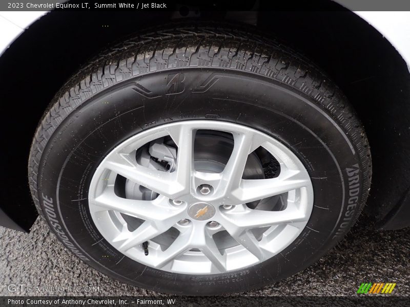 Summit White / Jet Black 2023 Chevrolet Equinox LT
