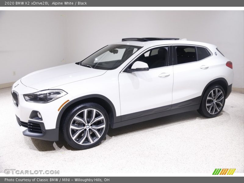 Alpine White / Black 2020 BMW X2 xDrive28i