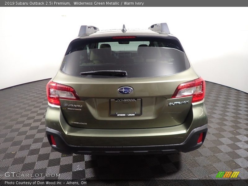 Wilderness Green Metallic / Warm Ivory 2019 Subaru Outback 2.5i Premium