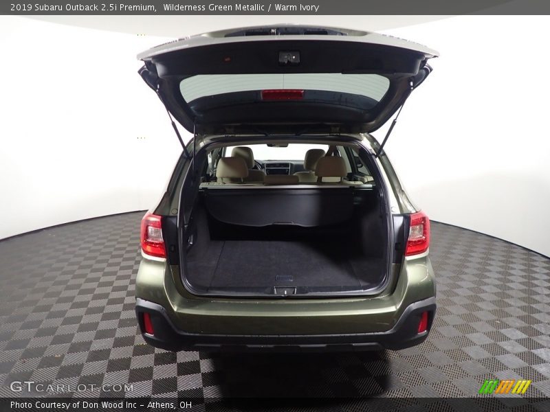 Wilderness Green Metallic / Warm Ivory 2019 Subaru Outback 2.5i Premium
