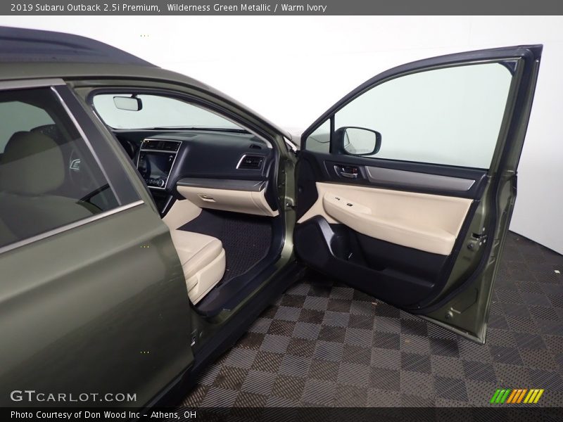Wilderness Green Metallic / Warm Ivory 2019 Subaru Outback 2.5i Premium