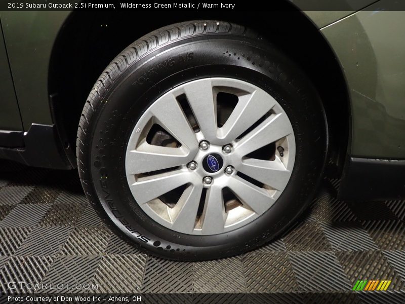 Wilderness Green Metallic / Warm Ivory 2019 Subaru Outback 2.5i Premium
