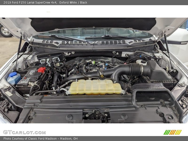 Oxford White / Black 2019 Ford F150 Lariat SuperCrew 4x4