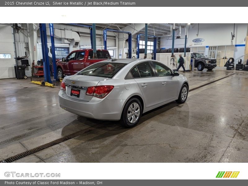 Silver Ice Metallic / Jet Black/Medium Titanium 2015 Chevrolet Cruze LS