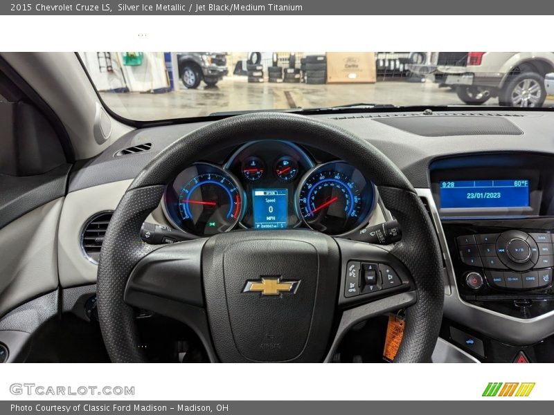 Silver Ice Metallic / Jet Black/Medium Titanium 2015 Chevrolet Cruze LS