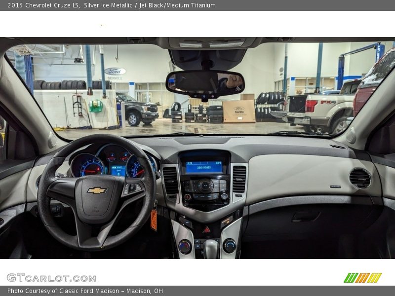 Silver Ice Metallic / Jet Black/Medium Titanium 2015 Chevrolet Cruze LS