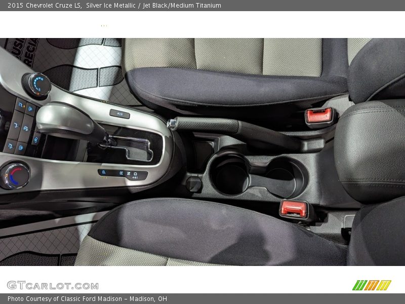 Silver Ice Metallic / Jet Black/Medium Titanium 2015 Chevrolet Cruze LS