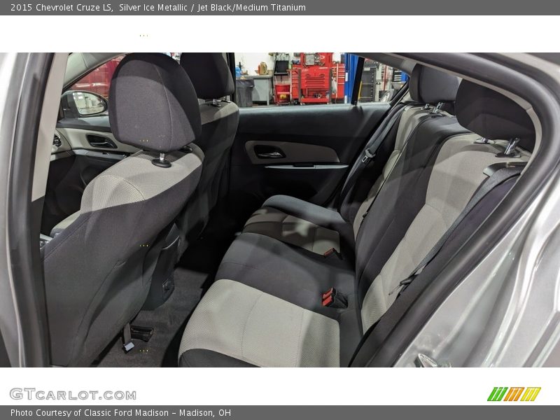 Silver Ice Metallic / Jet Black/Medium Titanium 2015 Chevrolet Cruze LS