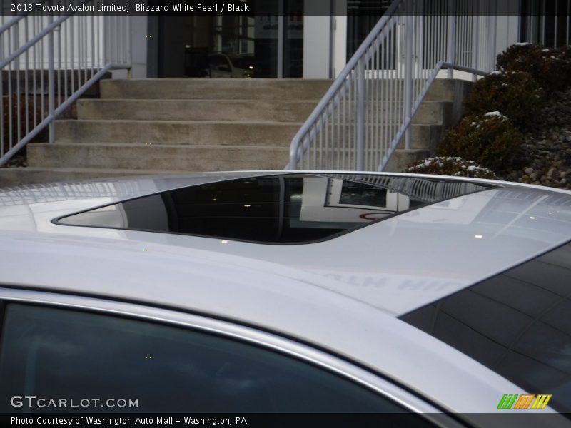 Blizzard White Pearl / Black 2013 Toyota Avalon Limited
