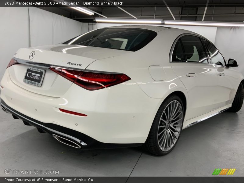 Diamond White / Black 2023 Mercedes-Benz S 580 4Matic Sedan