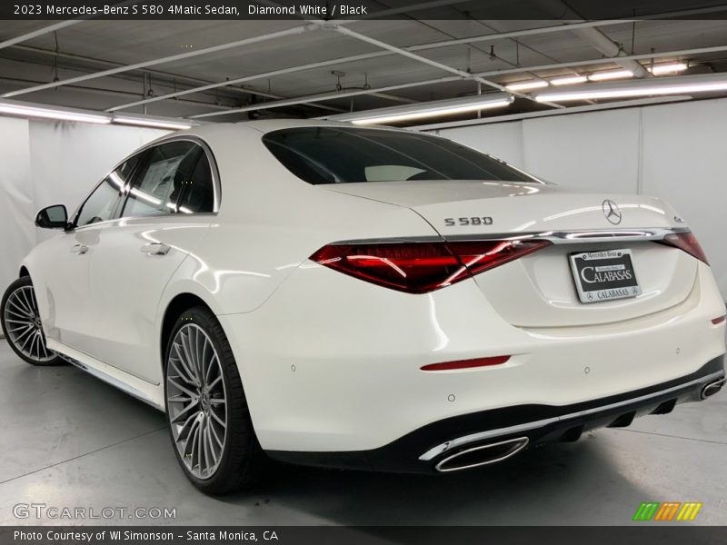 Diamond White / Black 2023 Mercedes-Benz S 580 4Matic Sedan