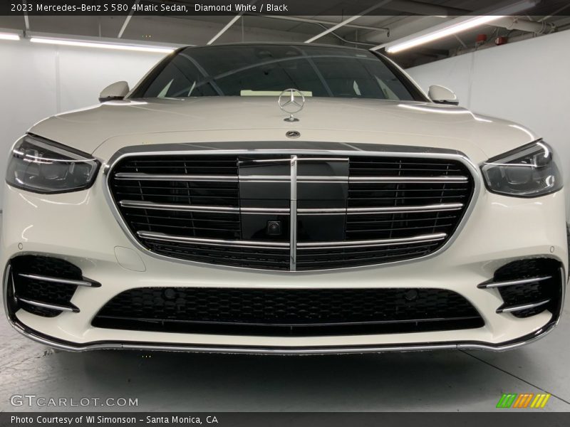 Diamond White / Black 2023 Mercedes-Benz S 580 4Matic Sedan