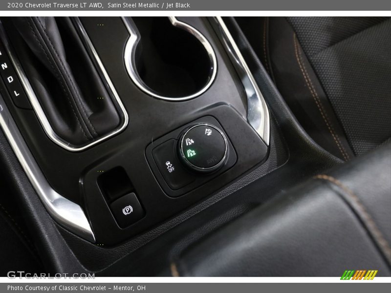 Satin Steel Metallic / Jet Black 2020 Chevrolet Traverse LT AWD