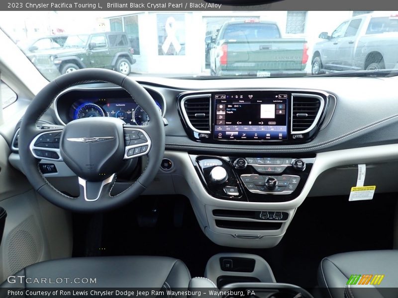 Brilliant Black Crystal Pearl / Black/Alloy 2023 Chrysler Pacifica Touring L