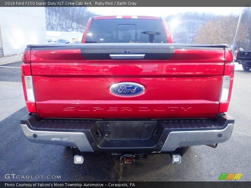 Ruby Red / Earth Gray 2019 Ford F250 Super Duty XLT Crew Cab 4x4