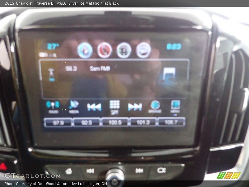 Silver Ice Metallic / Jet Black 2019 Chevrolet Traverse LT AWD