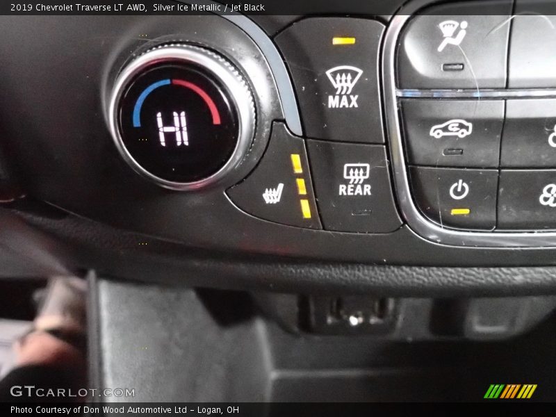 Silver Ice Metallic / Jet Black 2019 Chevrolet Traverse LT AWD