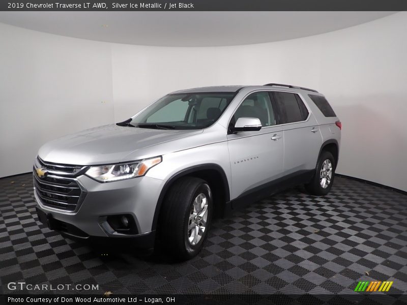 Silver Ice Metallic / Jet Black 2019 Chevrolet Traverse LT AWD