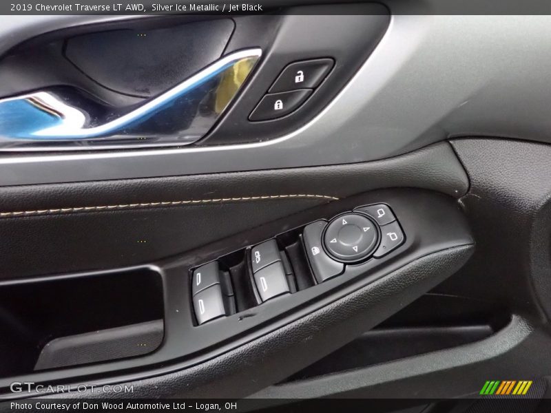 Silver Ice Metallic / Jet Black 2019 Chevrolet Traverse LT AWD