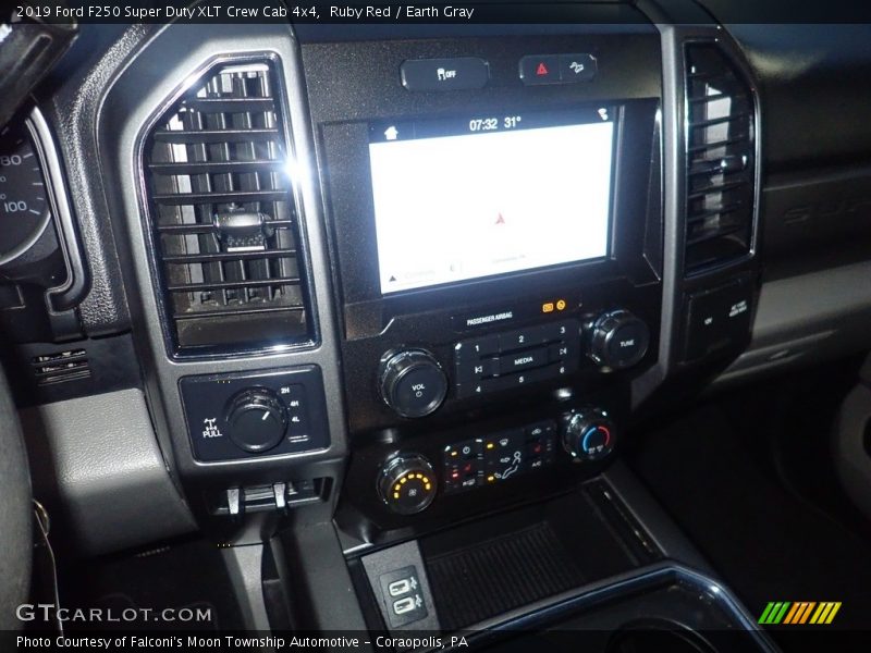 Ruby Red / Earth Gray 2019 Ford F250 Super Duty XLT Crew Cab 4x4