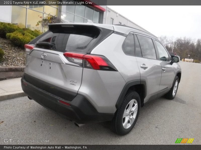Silver Sky Metallic / Light Gray 2021 Toyota RAV4 XLE AWD