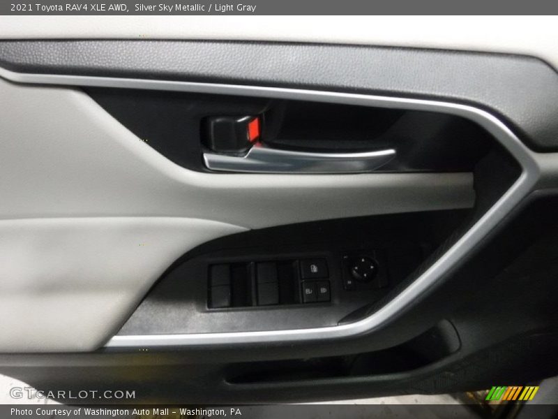 Silver Sky Metallic / Light Gray 2021 Toyota RAV4 XLE AWD