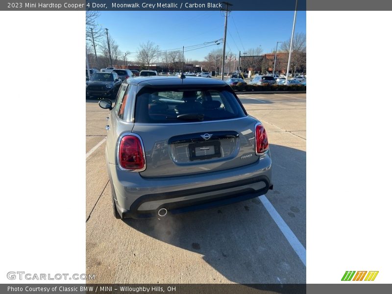 Moonwalk Grey Metallic / Carbon Black 2023 Mini Hardtop Cooper 4 Door