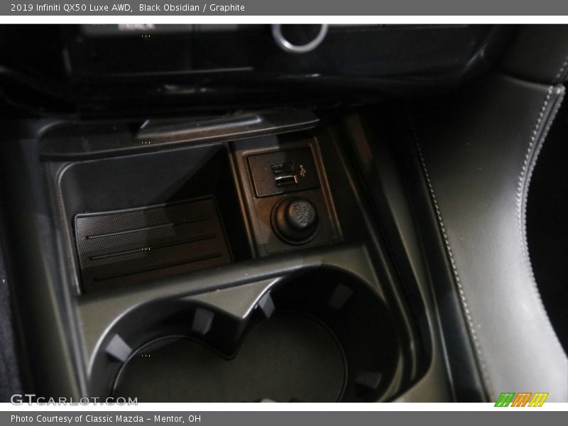 Black Obsidian / Graphite 2019 Infiniti QX50 Luxe AWD
