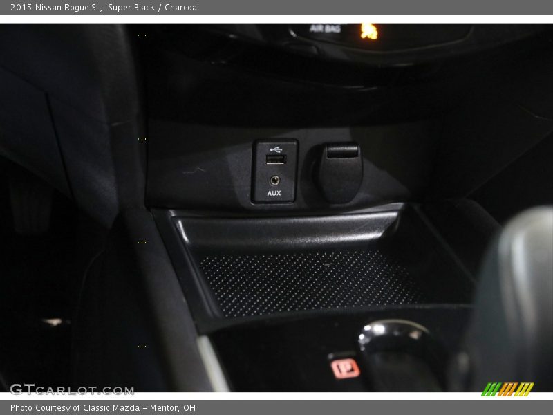 Super Black / Charcoal 2015 Nissan Rogue SL