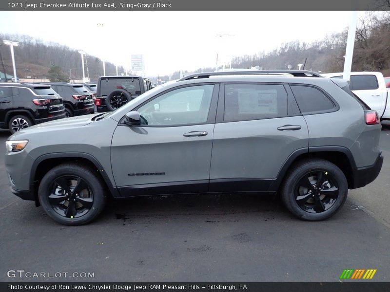 Sting-Gray / Black 2023 Jeep Cherokee Altitude Lux 4x4
