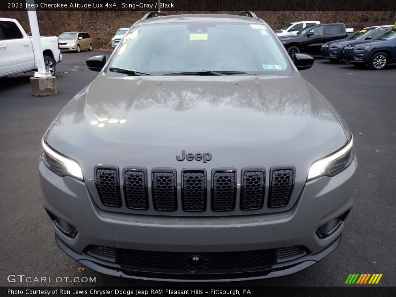 Sting-Gray / Black 2023 Jeep Cherokee Altitude Lux 4x4