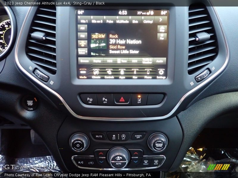 Sting-Gray / Black 2023 Jeep Cherokee Altitude Lux 4x4