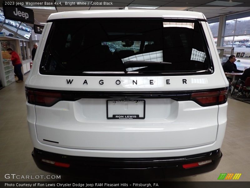 Bright White / Global Black 2023 Jeep Wagoneer Base 4x4