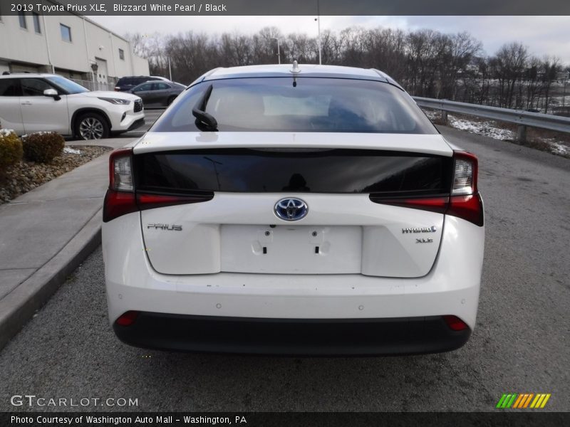 Blizzard White Pearl / Black 2019 Toyota Prius XLE