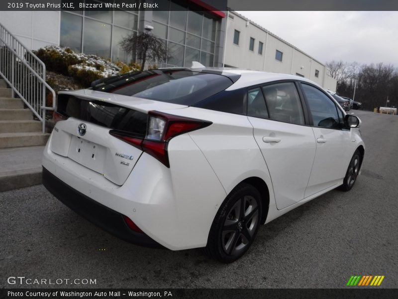 Blizzard White Pearl / Black 2019 Toyota Prius XLE
