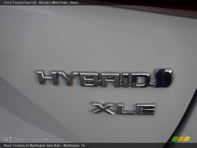 Blizzard White Pearl / Black 2019 Toyota Prius XLE
