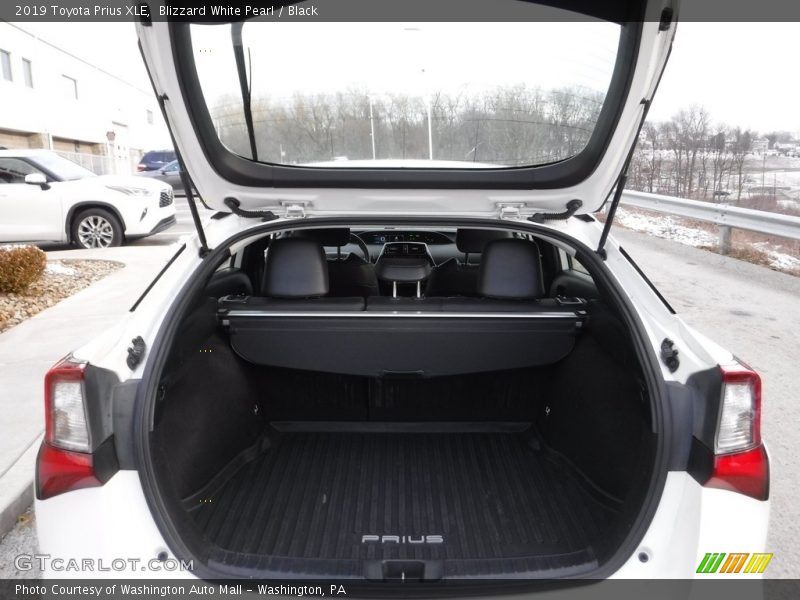Blizzard White Pearl / Black 2019 Toyota Prius XLE