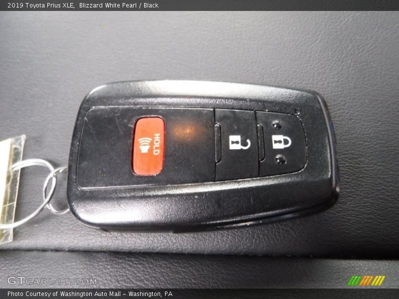 Blizzard White Pearl / Black 2019 Toyota Prius XLE