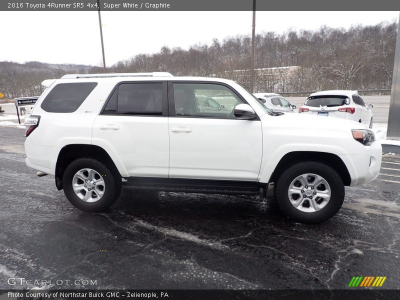 Super White / Graphite 2016 Toyota 4Runner SR5 4x4