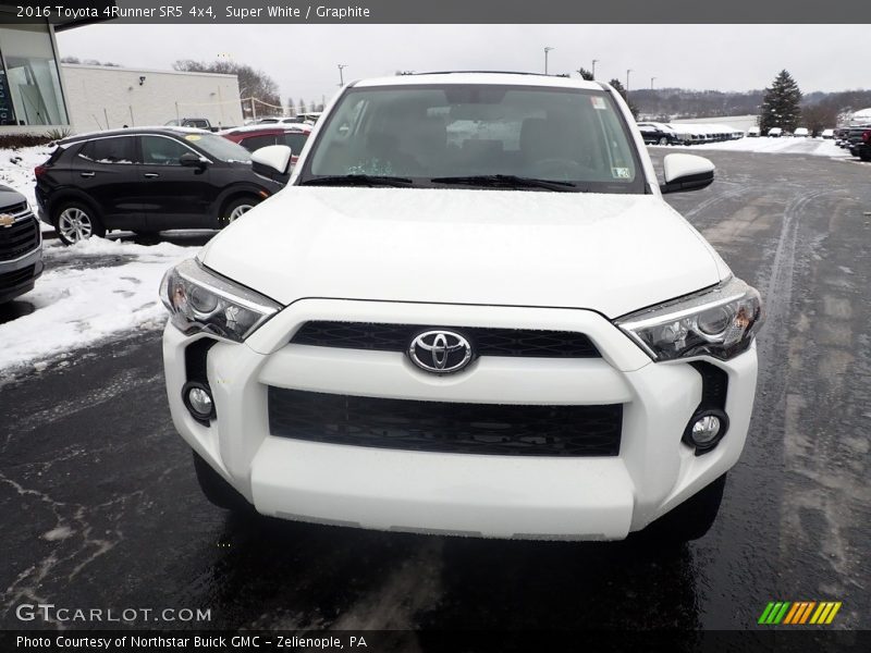 Super White / Graphite 2016 Toyota 4Runner SR5 4x4
