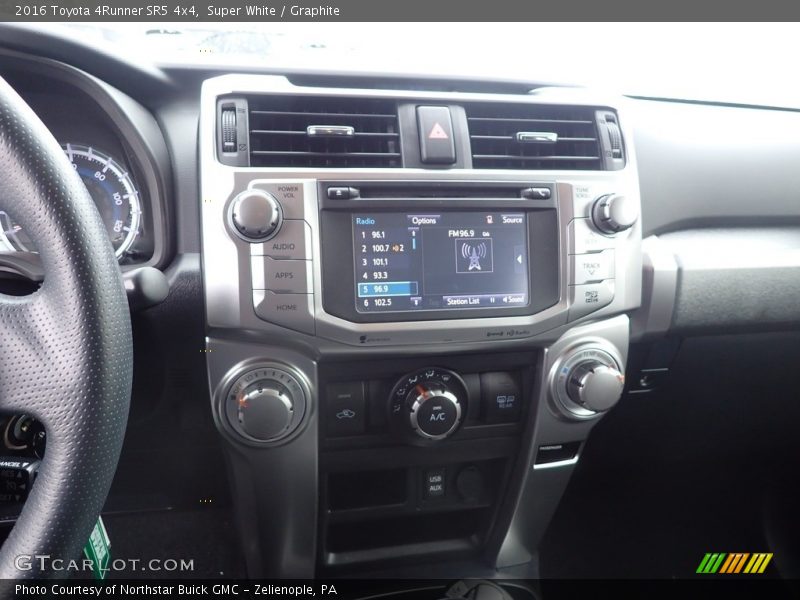 Super White / Graphite 2016 Toyota 4Runner SR5 4x4