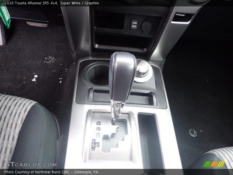 Super White / Graphite 2016 Toyota 4Runner SR5 4x4