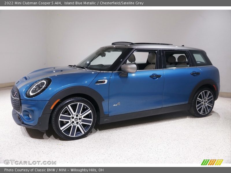 Front 3/4 View of 2022 Clubman Cooper S All4