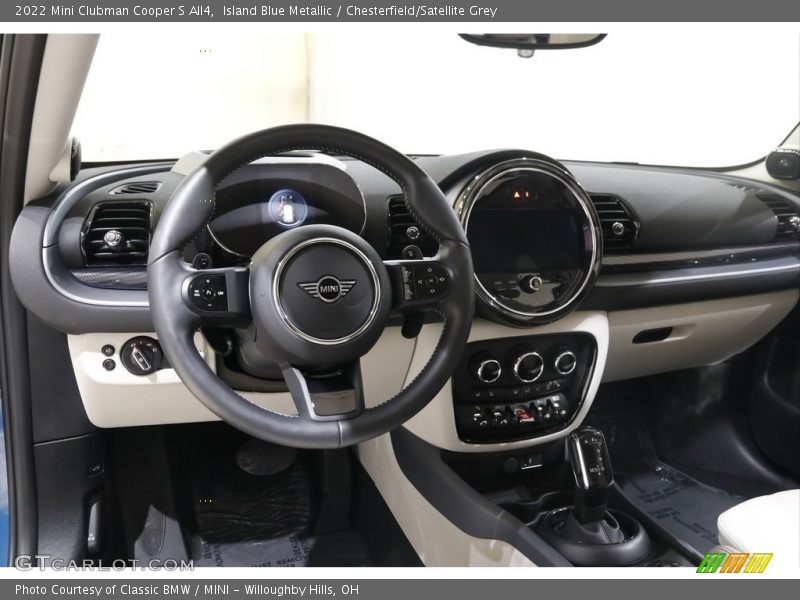 Dashboard of 2022 Clubman Cooper S All4